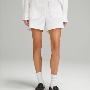 NWT Lululemon Cotton Blend Poplin High Rise Short 4”